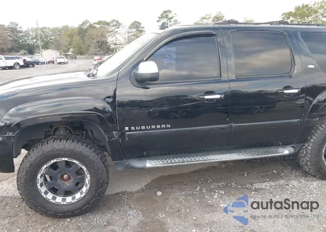 2007 Chevrolet Suburban 1500 Lt from USA, damaged, VIN 3GNFK163X7G263637